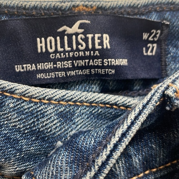 Hollister Ultra High Rise Straight Leg Jeans Brand New with Tags W23 L27 00R - Picture 3 of 5